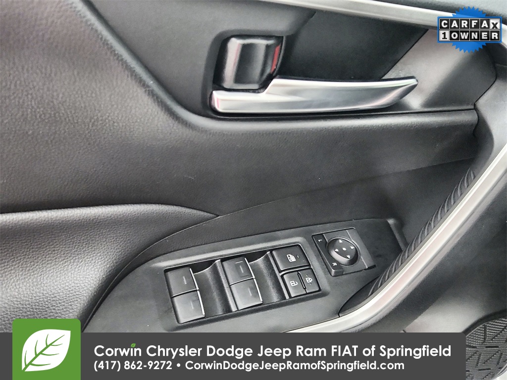 2024 Toyota RAV4 XLE photo 20