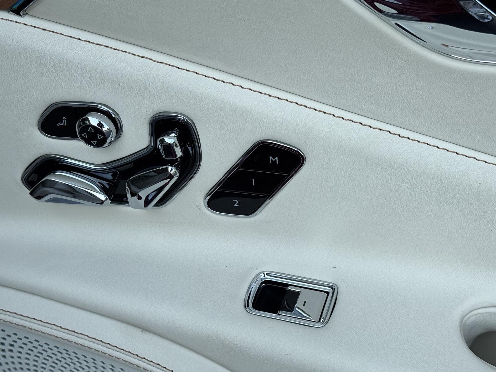 2026 Bentley Flying Spur photo 29