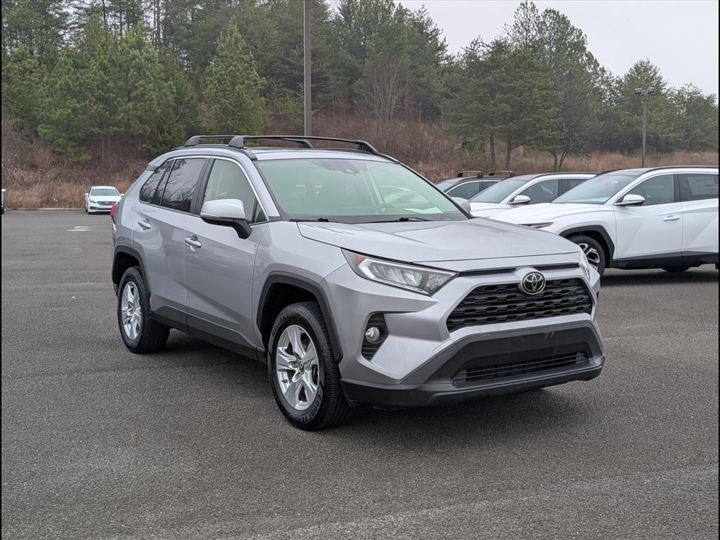 2019 Toyota RAV4 XLE's photo