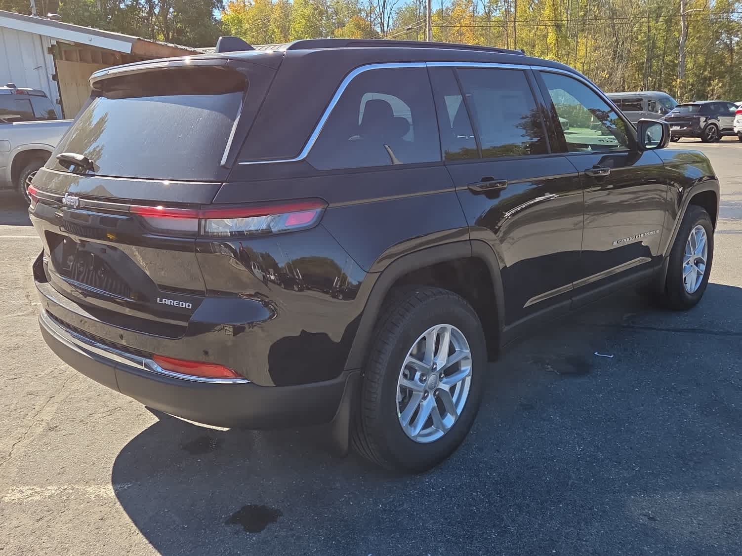 2025 Jeep Grand Cherokee Laredo X photo 4