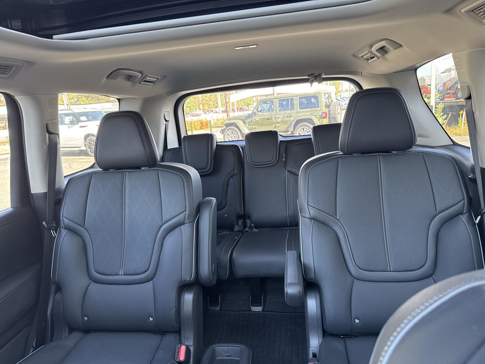 2025 Infiniti QX80 Sensory photo 17