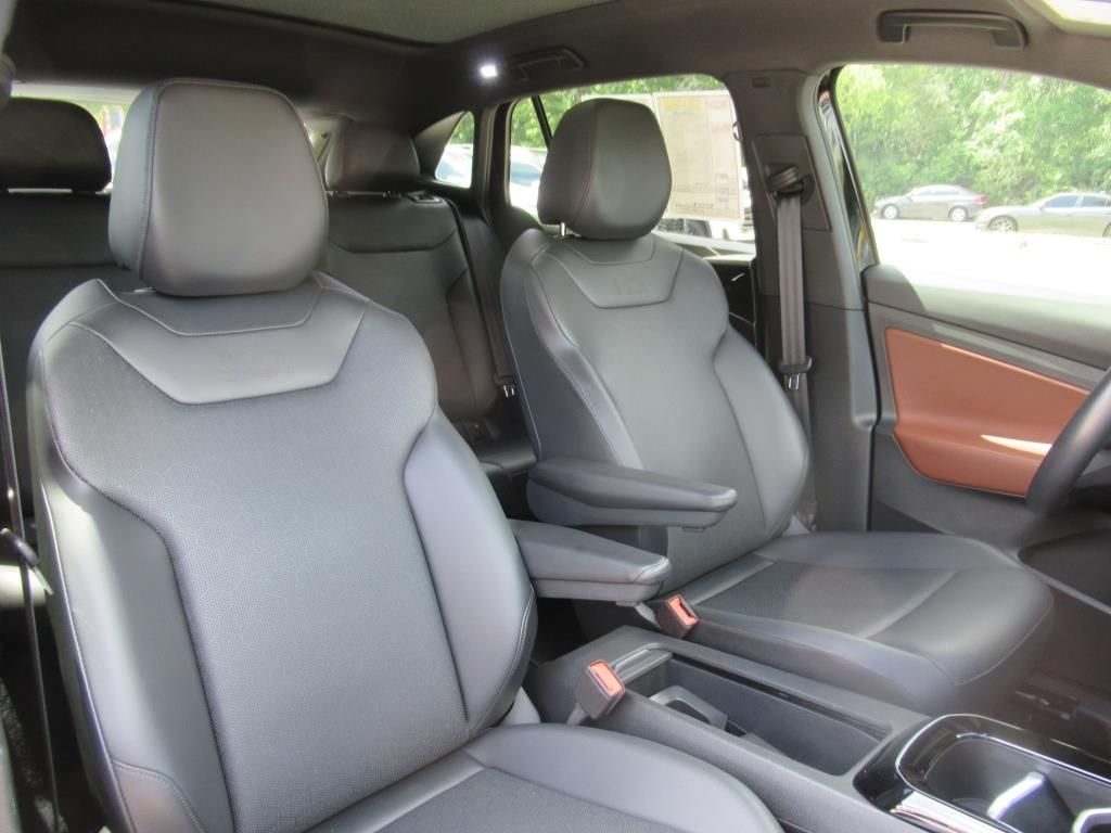 2022 Volkswagen ID.4 Pro S photo 9
