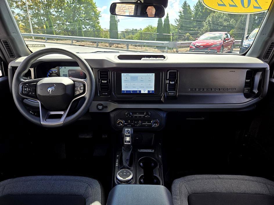 2022 Ford Bronco Base photo 10