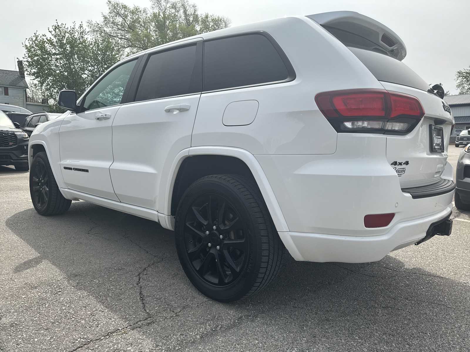 2021 Jeep Grand Cherokee Laredo X photo 6