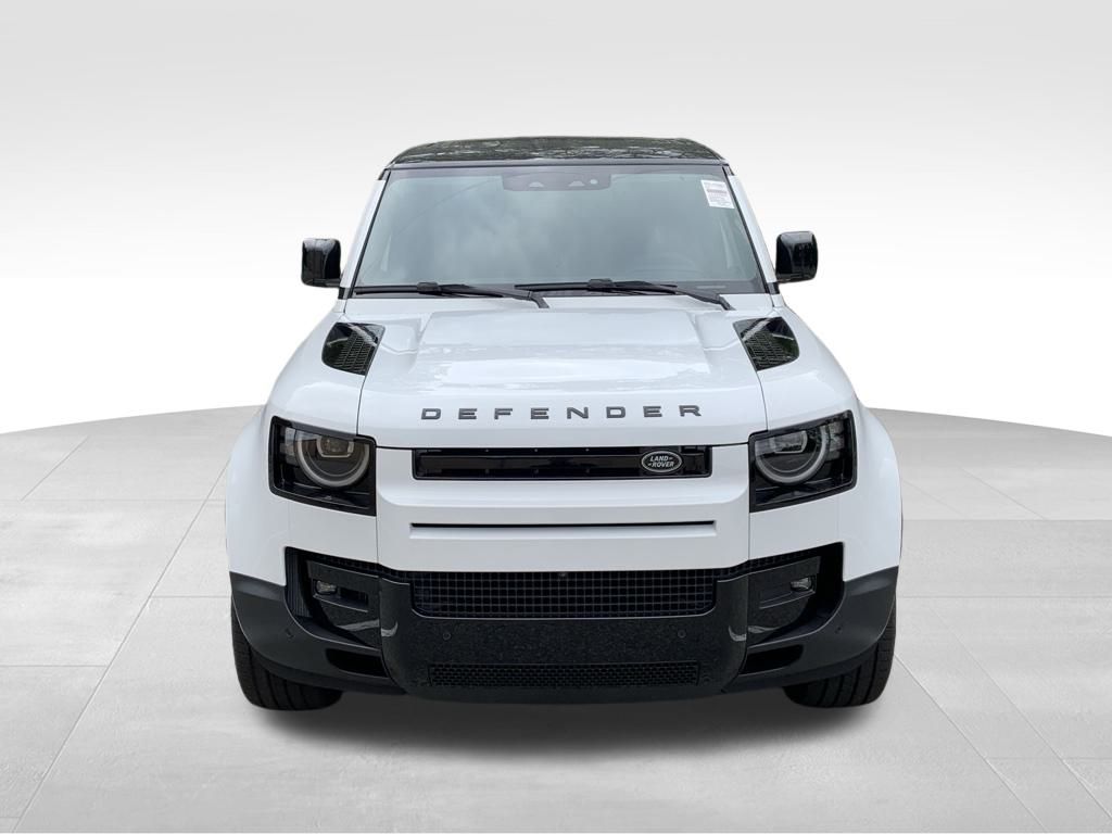 2026 Land Rover Defender 110 S photo 2