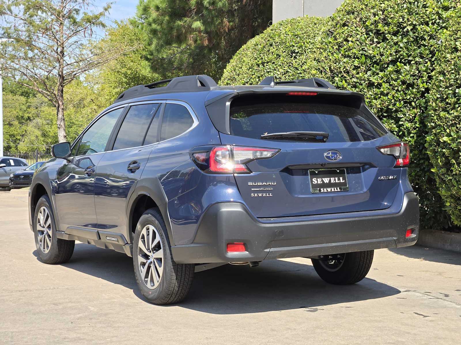 2025 Subaru Outback Premium photo 3
