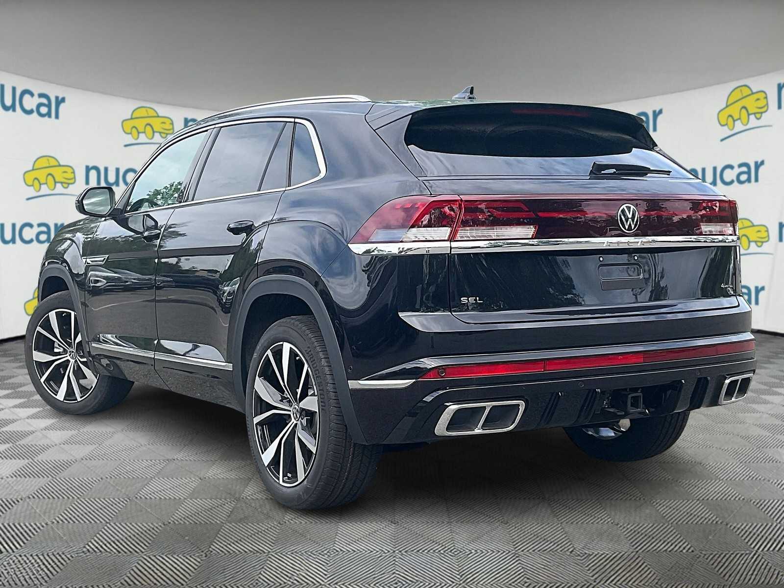 2025 Volkswagen Atlas Cross Sport SEL Premium R-Line photo 2