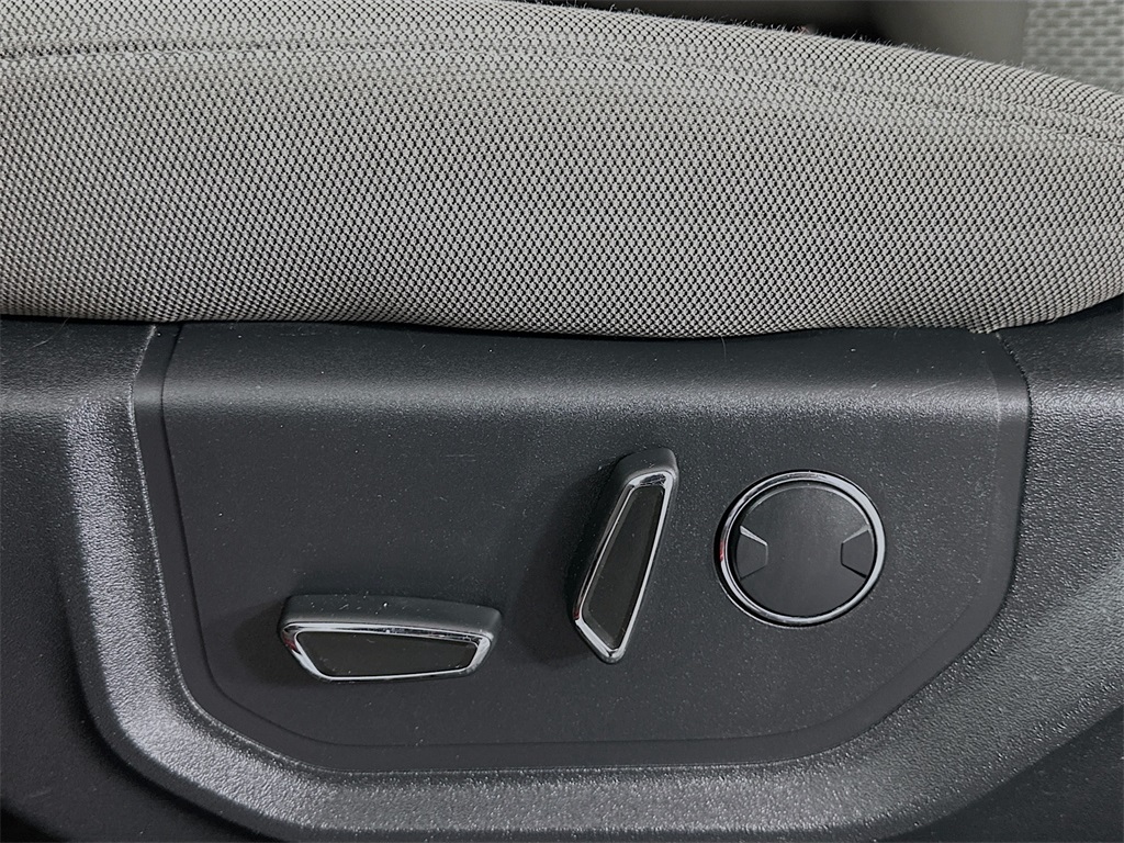 2018 Ford F-150 XLT photo 18
