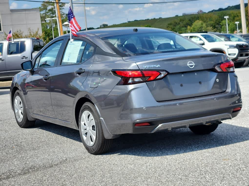 2025 Nissan Versa S photo 4