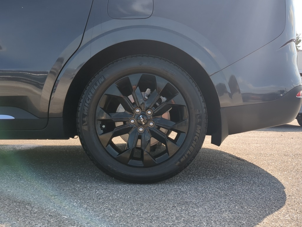 2022 Kia Carnival SX photo 28