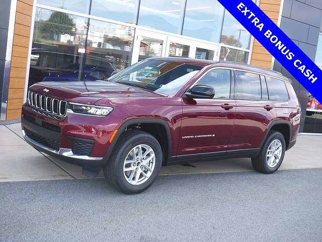 2025 Jeep Grand Cherokee L Laredo's photo