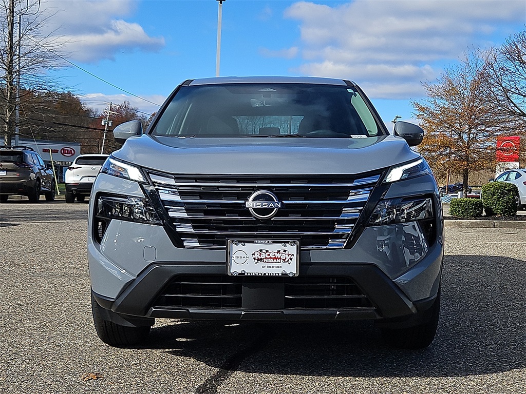 2026 Nissan Rogue SV photo 2