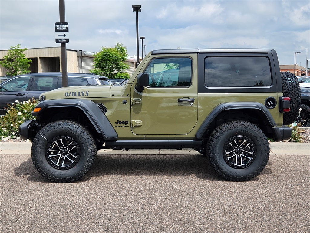 2025 Jeep Wrangler Willys photo 2