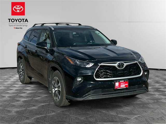2023 Toyota Highlander XLE's photo