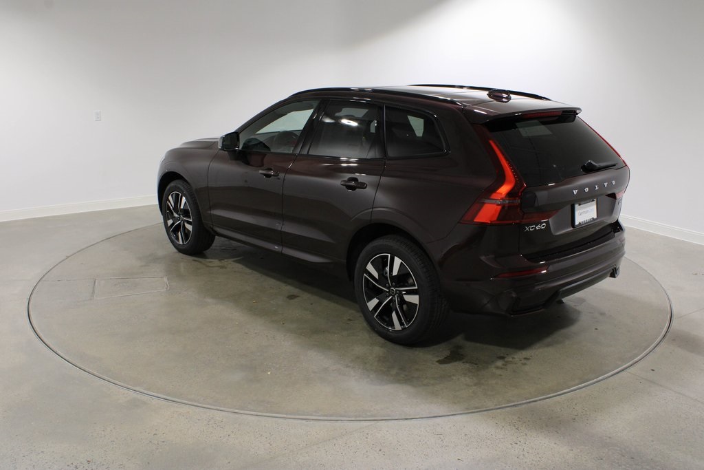 2026 Volvo XC60 B5 Plus photo 3