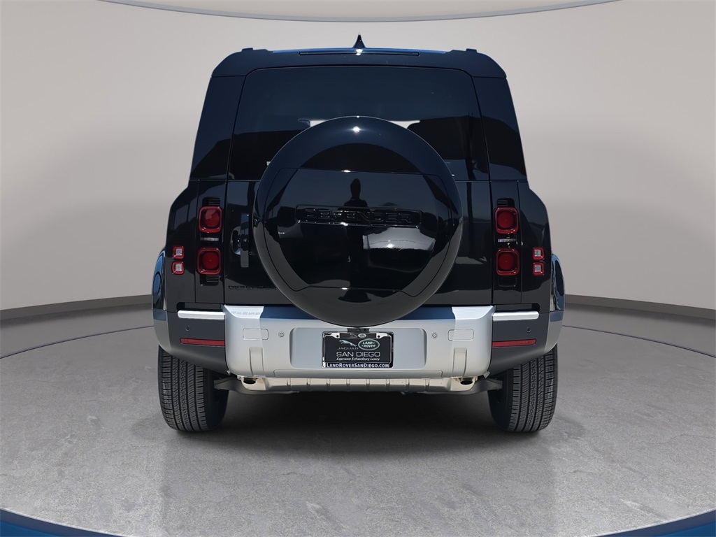 2025 Land Rover Defender 110 S photo 6