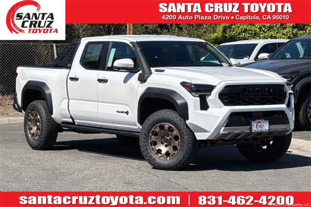 2025 Toyota Tacoma Trailhunter's photo