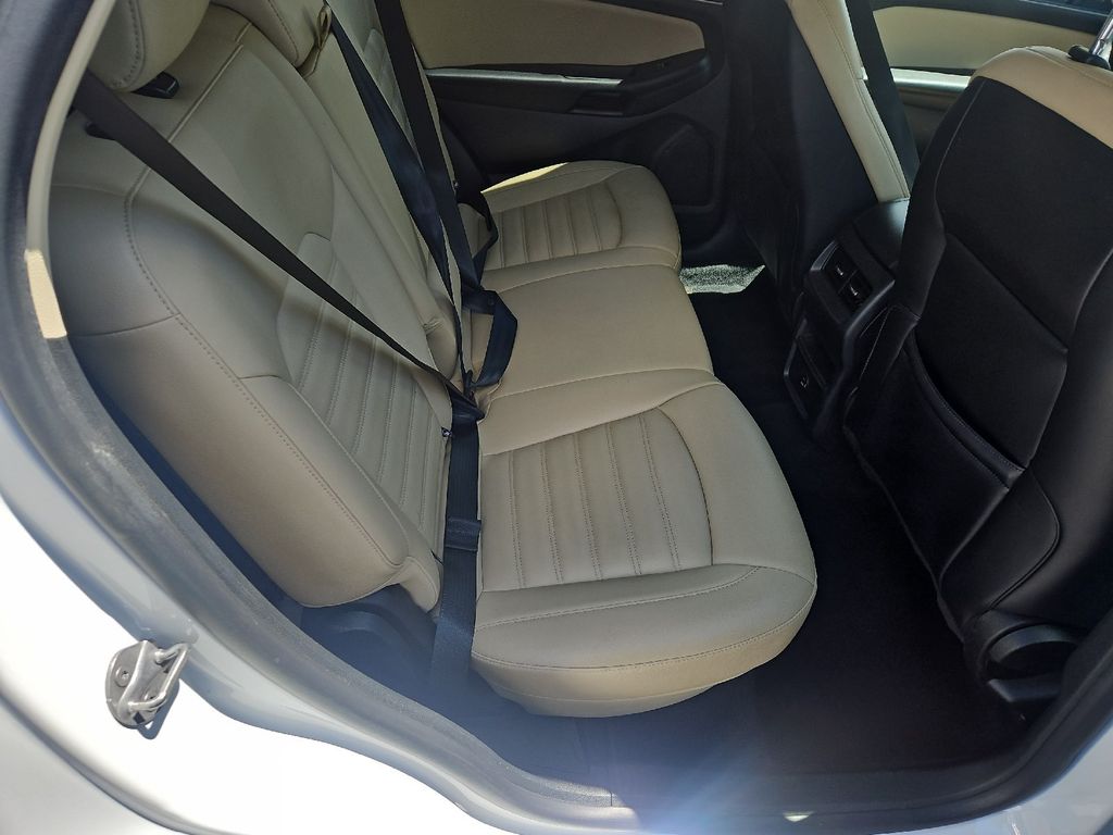 2022 Ford Edge SEL photo 8