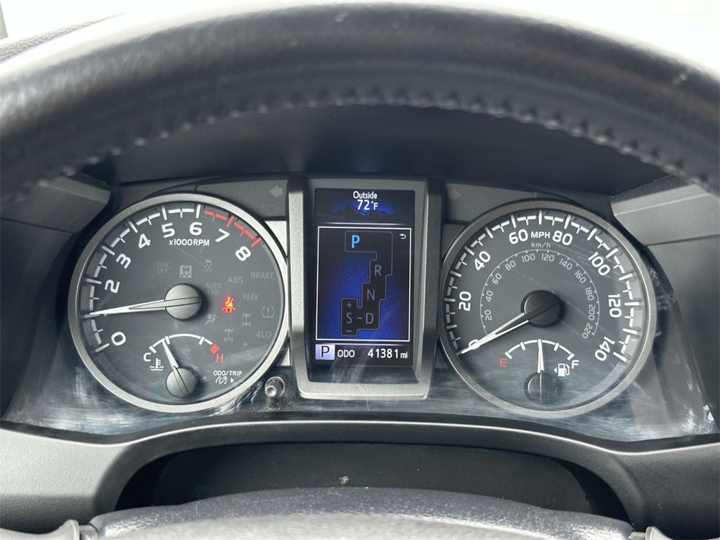 2021 Toyota Tacoma TRD Off-Road photo 24