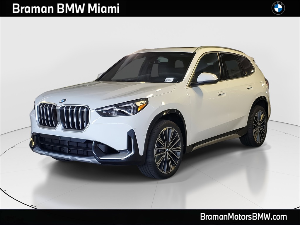 2026 BMW X1 28i's photo