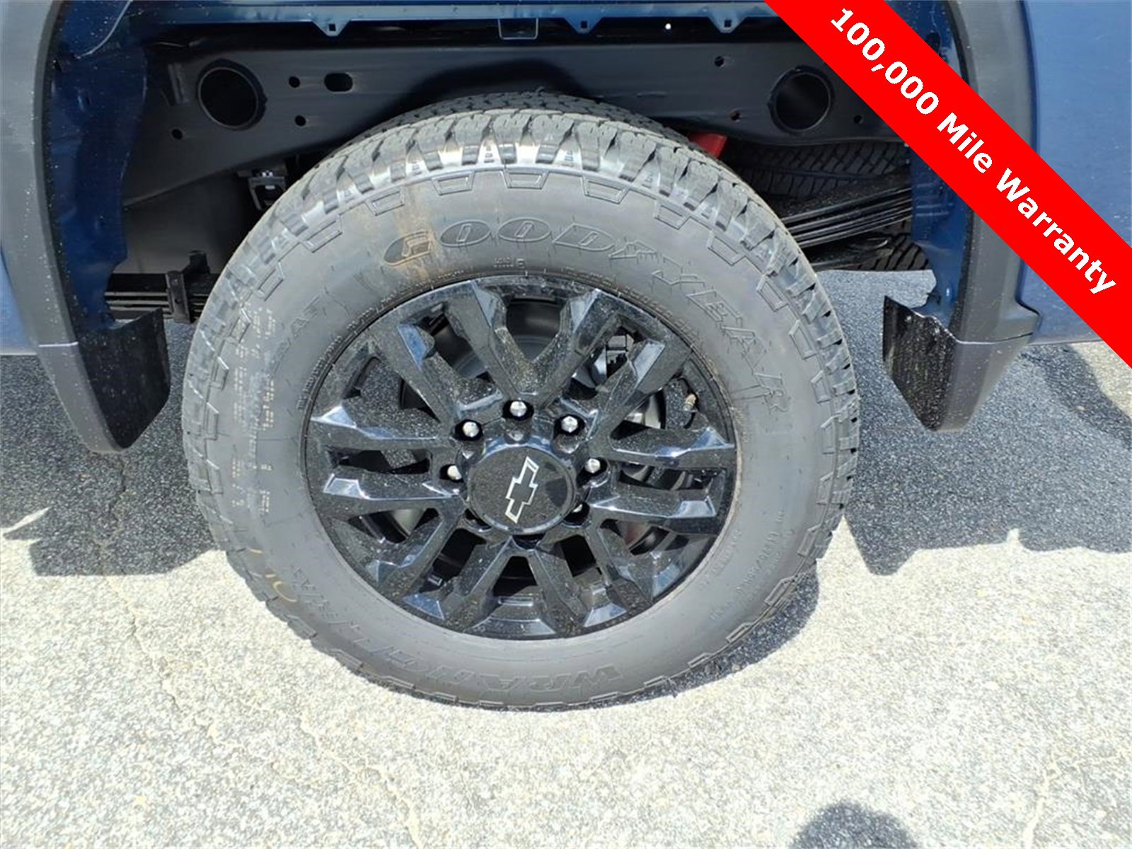 2026 Chevrolet Silverado 2500HD Custom photo 12