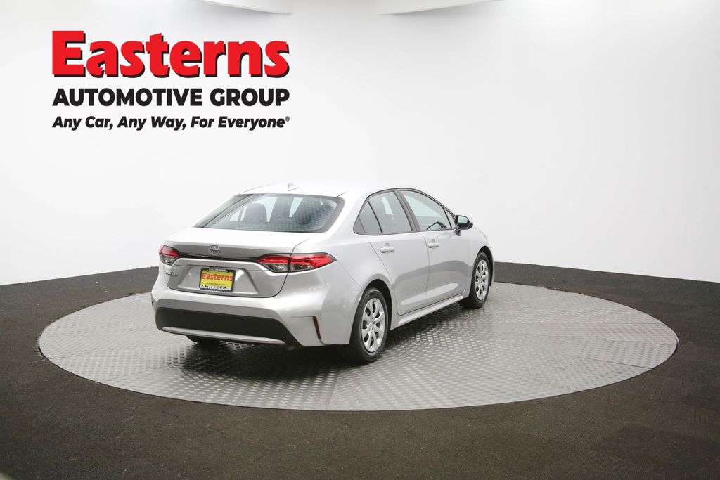 2021 Toyota Corolla LE photo 25