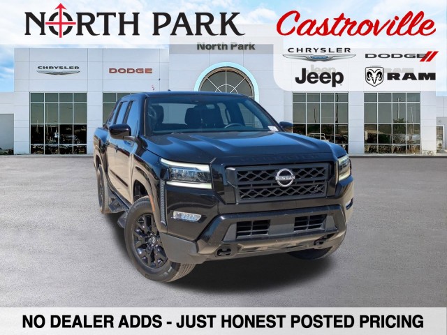 2023 Nissan Frontier SV's photo