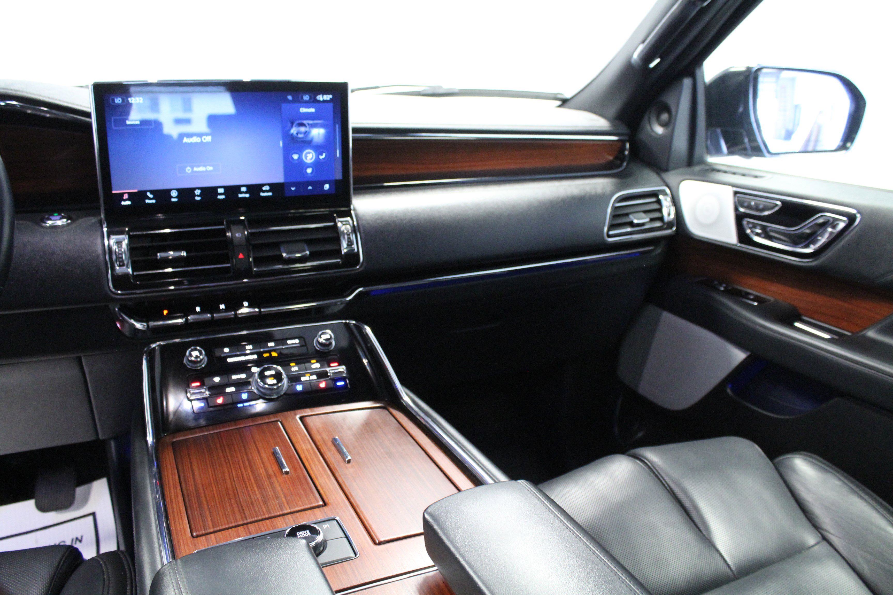 2023 Lincoln Navigator L Reserve photo 18