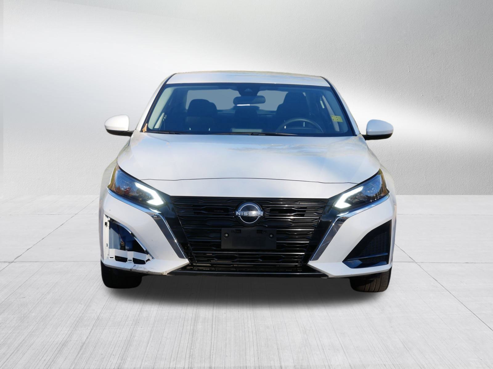 2023 Nissan Altima 2.5 SV photo 2