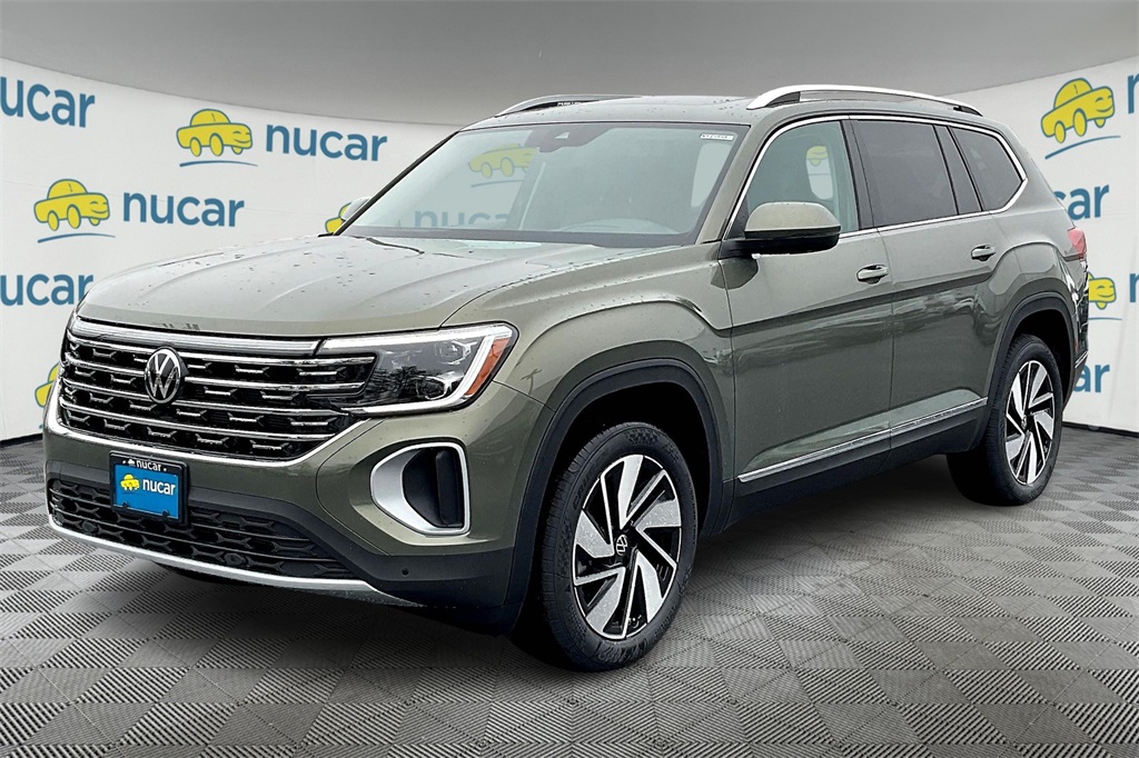 2025 Volkswagen Atlas SEL photo 3