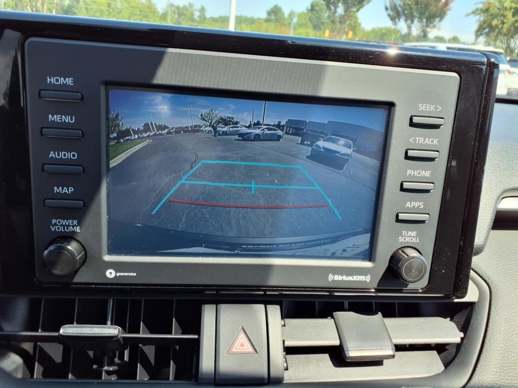2022 Toyota RAV4 XLE photo 16