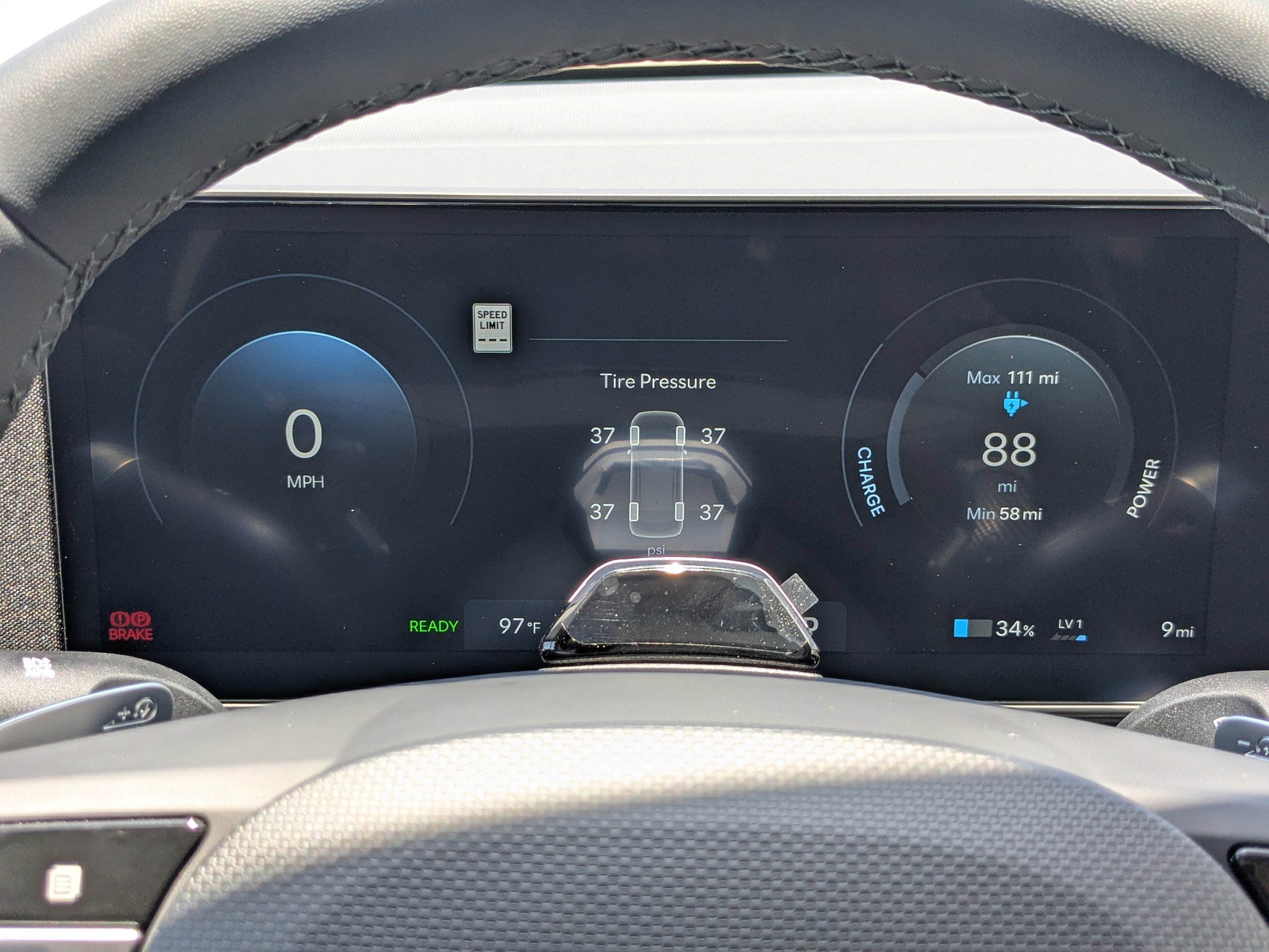 2025 Hyundai Ioniq 5 SE photo 19