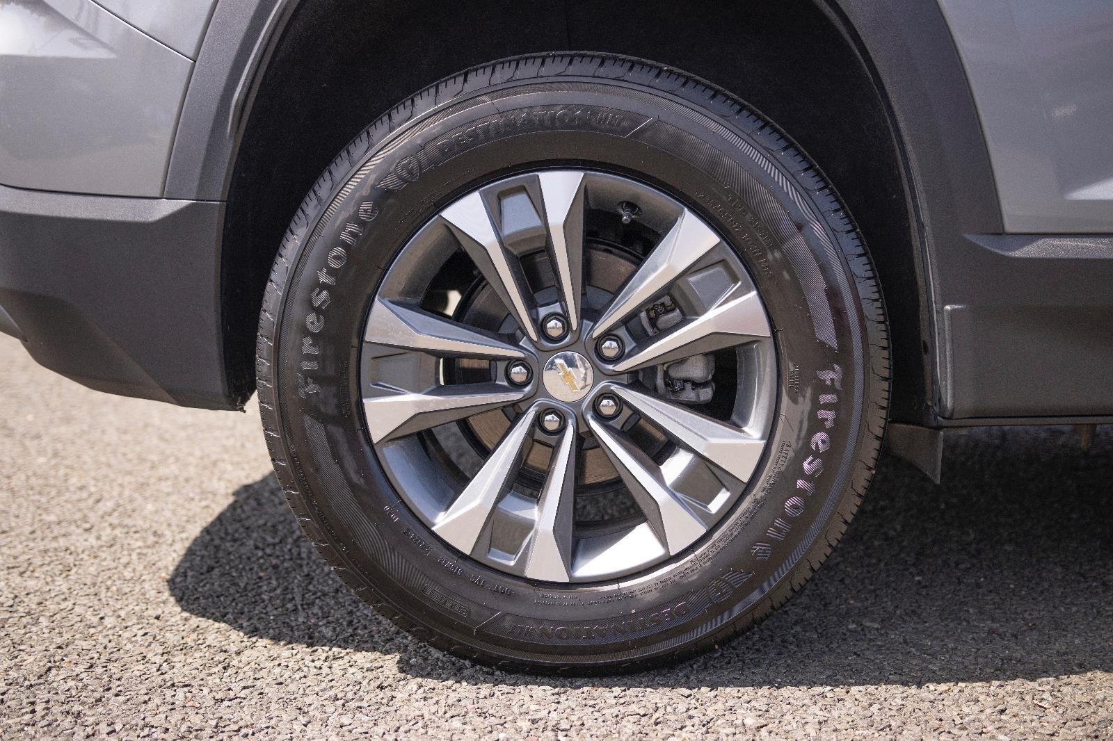 2026 Chevrolet Equinox LT photo 9