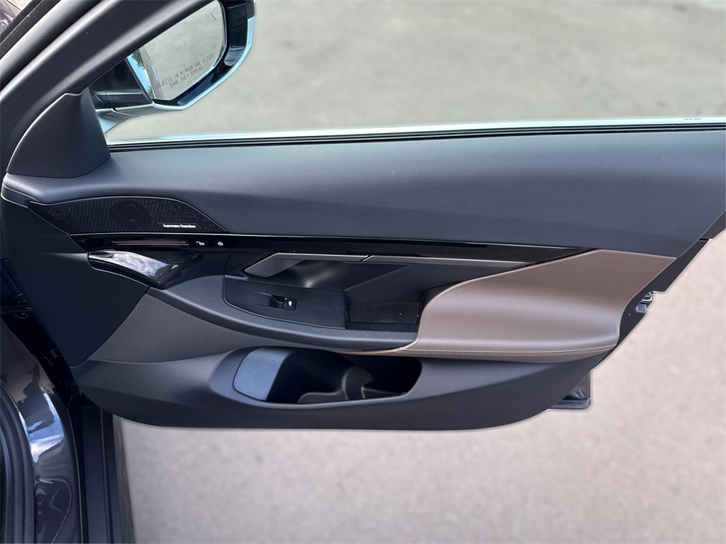 2024 Bmw 530i photo 23