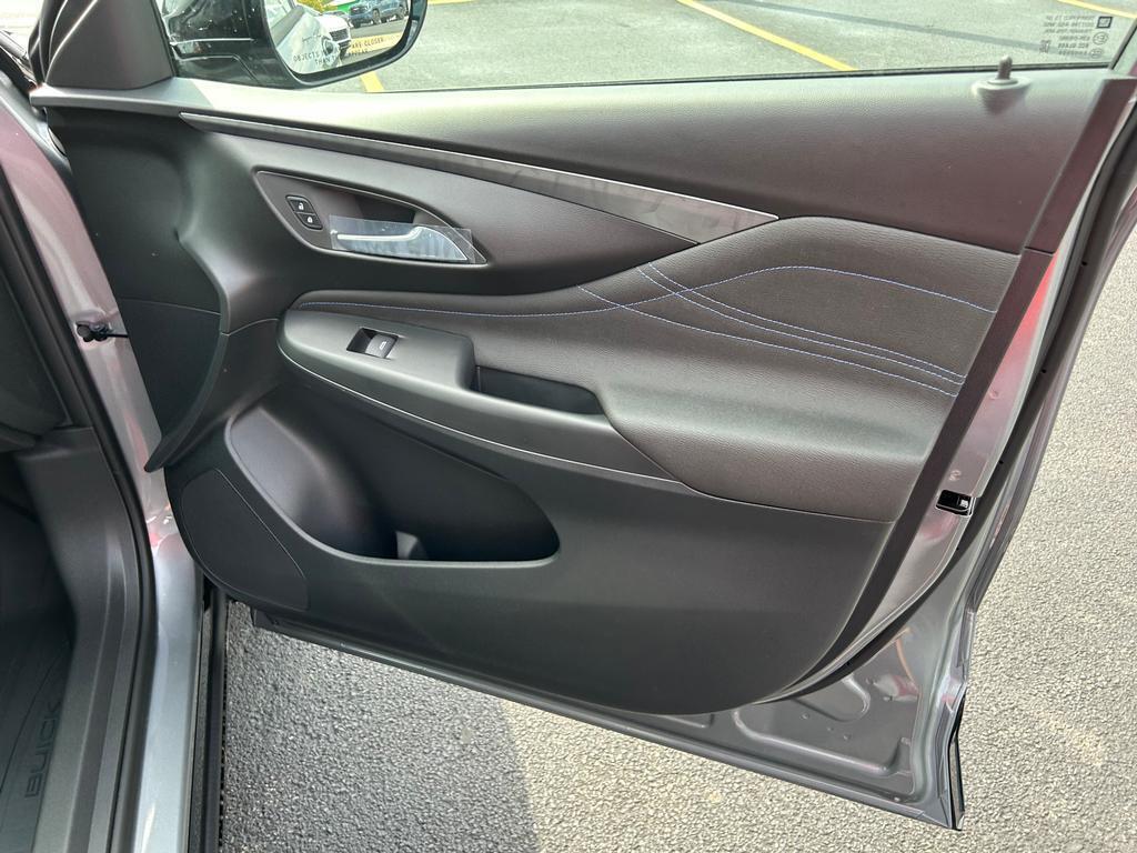 2025 Buick Envista ST photo 18
