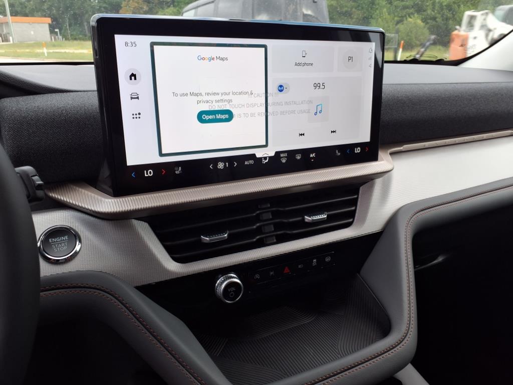 2025 Ford Explorer photo 15
