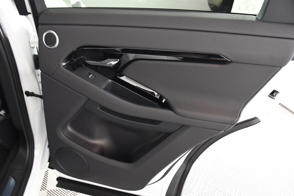 2026 Land Rover Range Rover Evoque Dynamic SE photo 21