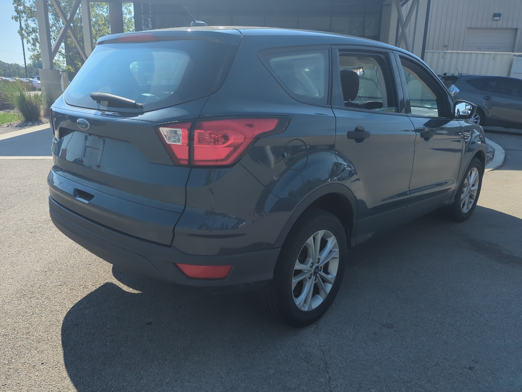 2019 Ford Escape S photo 6