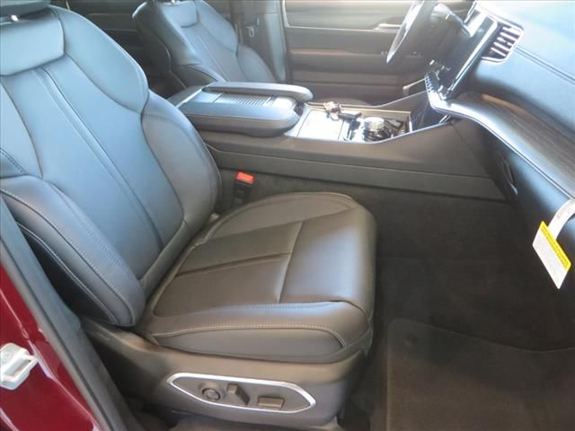2024 Jeep Wagoneer Series II photo 7