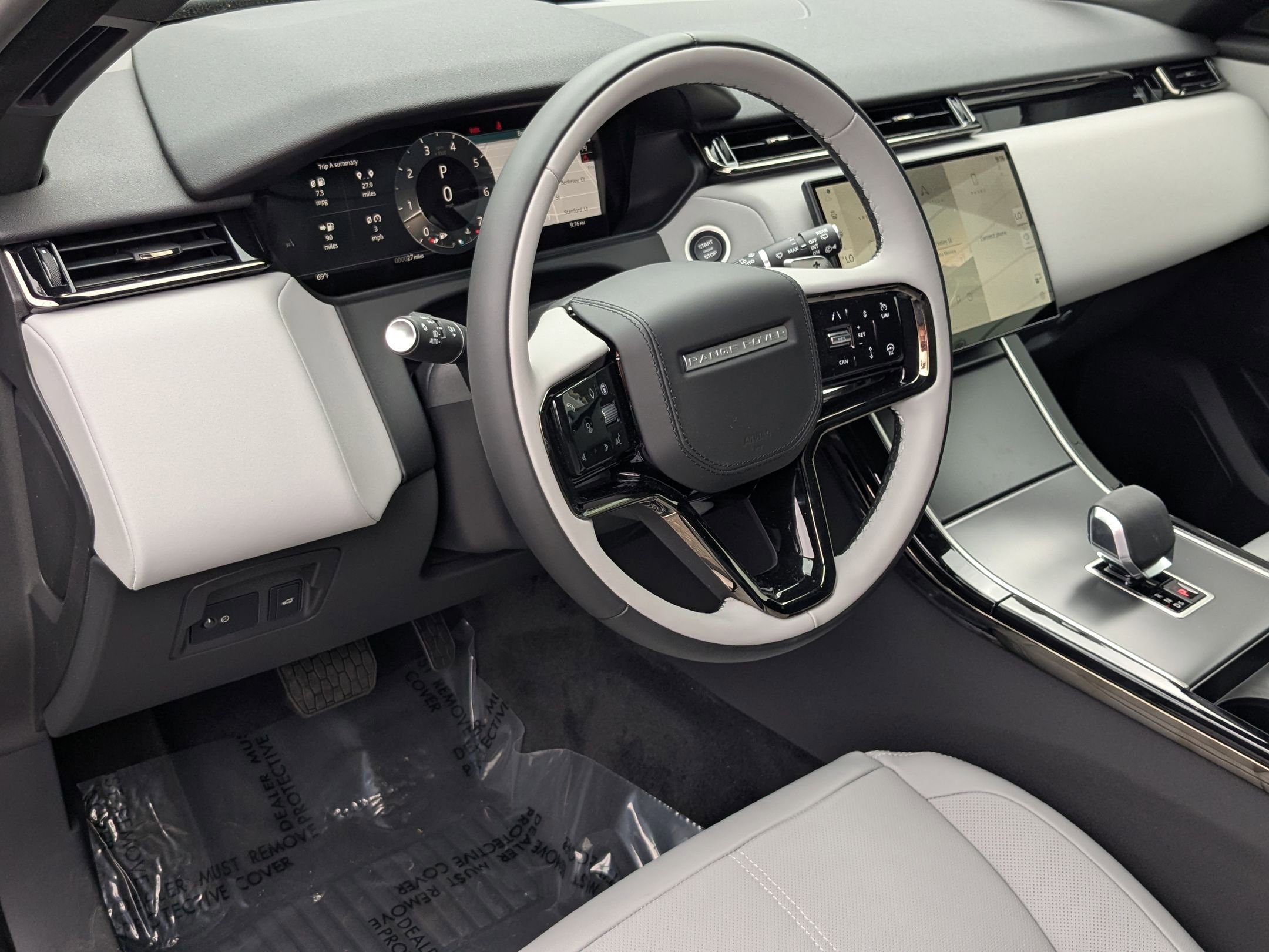 2026 Land Rover Range Rover Velar P250 S photo 3