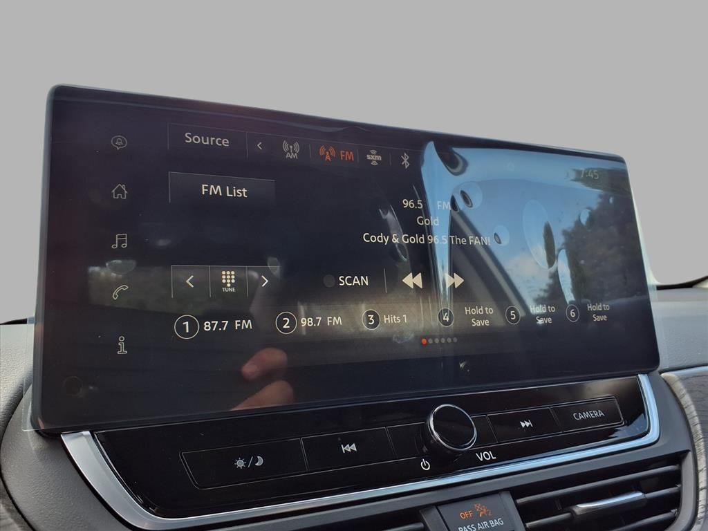 2025 Nissan Altima SV photo 5