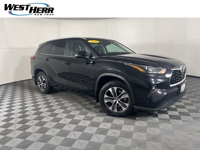 2023 Toyota Highlander XLE's photo