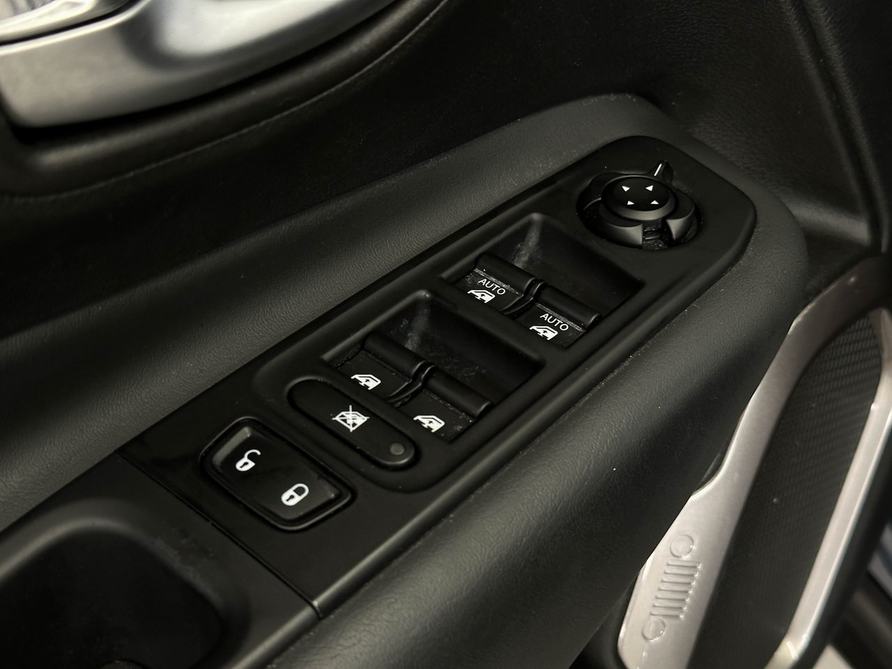 2022 Jeep Renegade Latitude photo 22