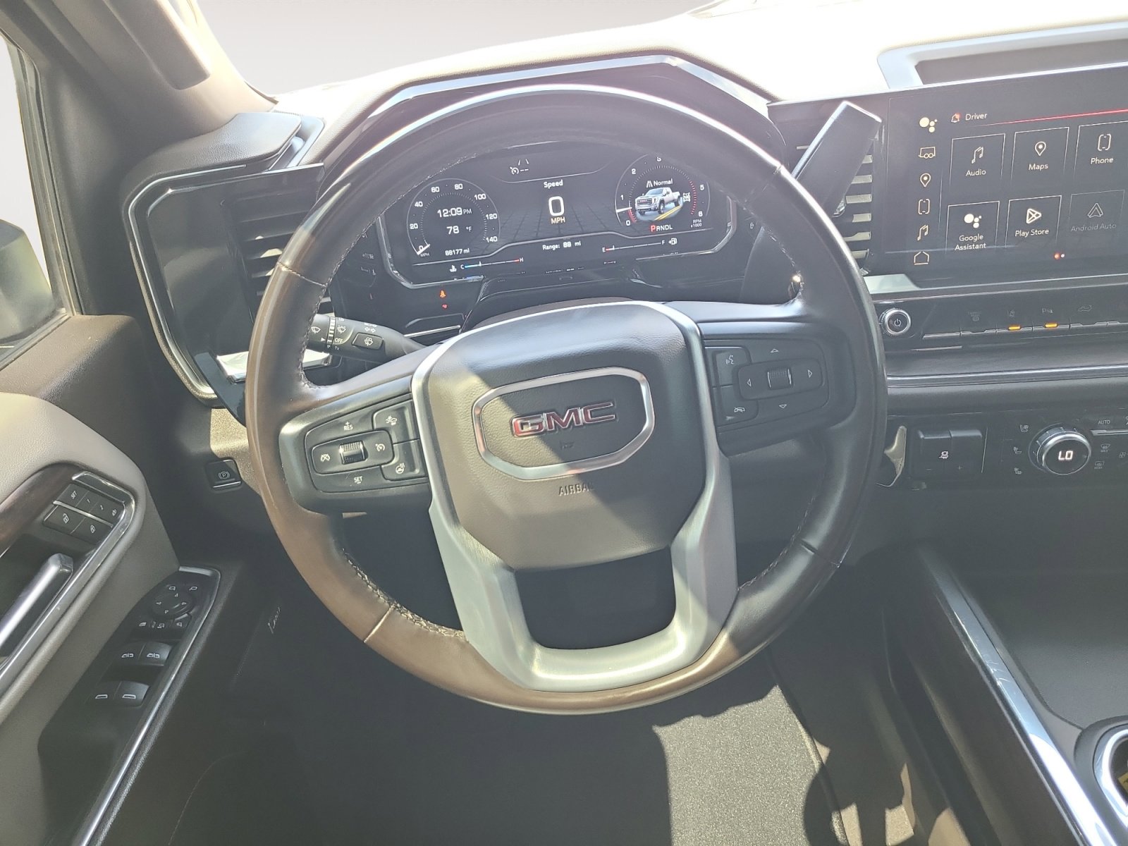 2024 Gmc Sierra HD SLT photo 12