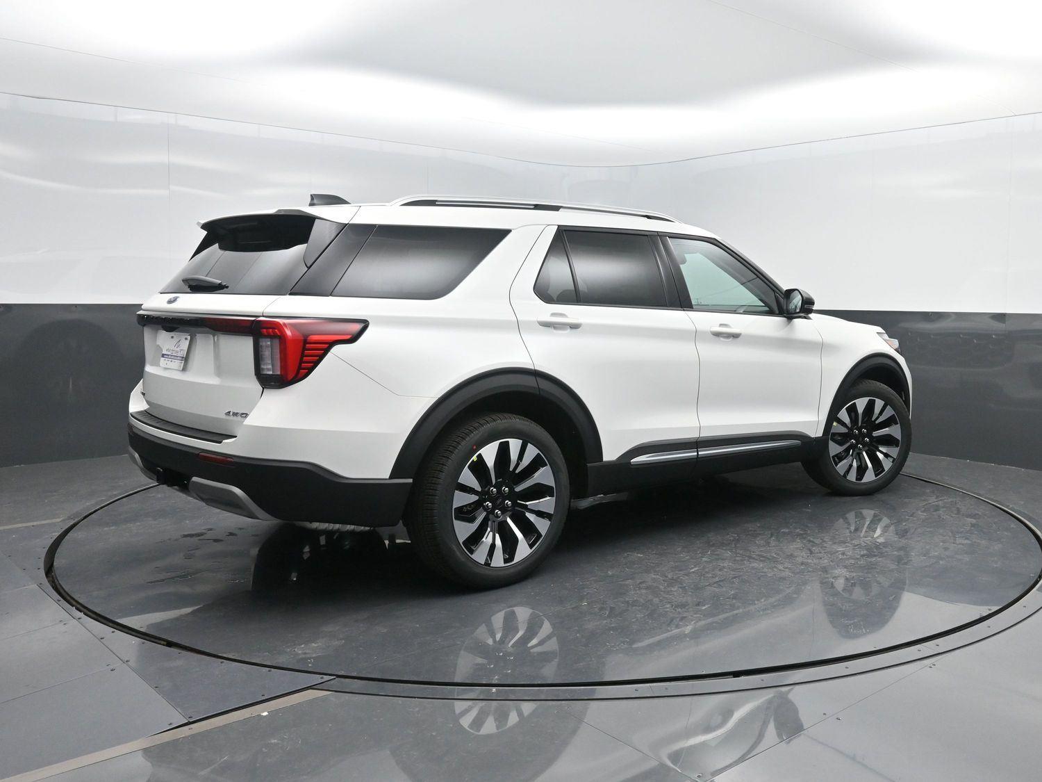 2026 Ford Explorer Platinum photo 2