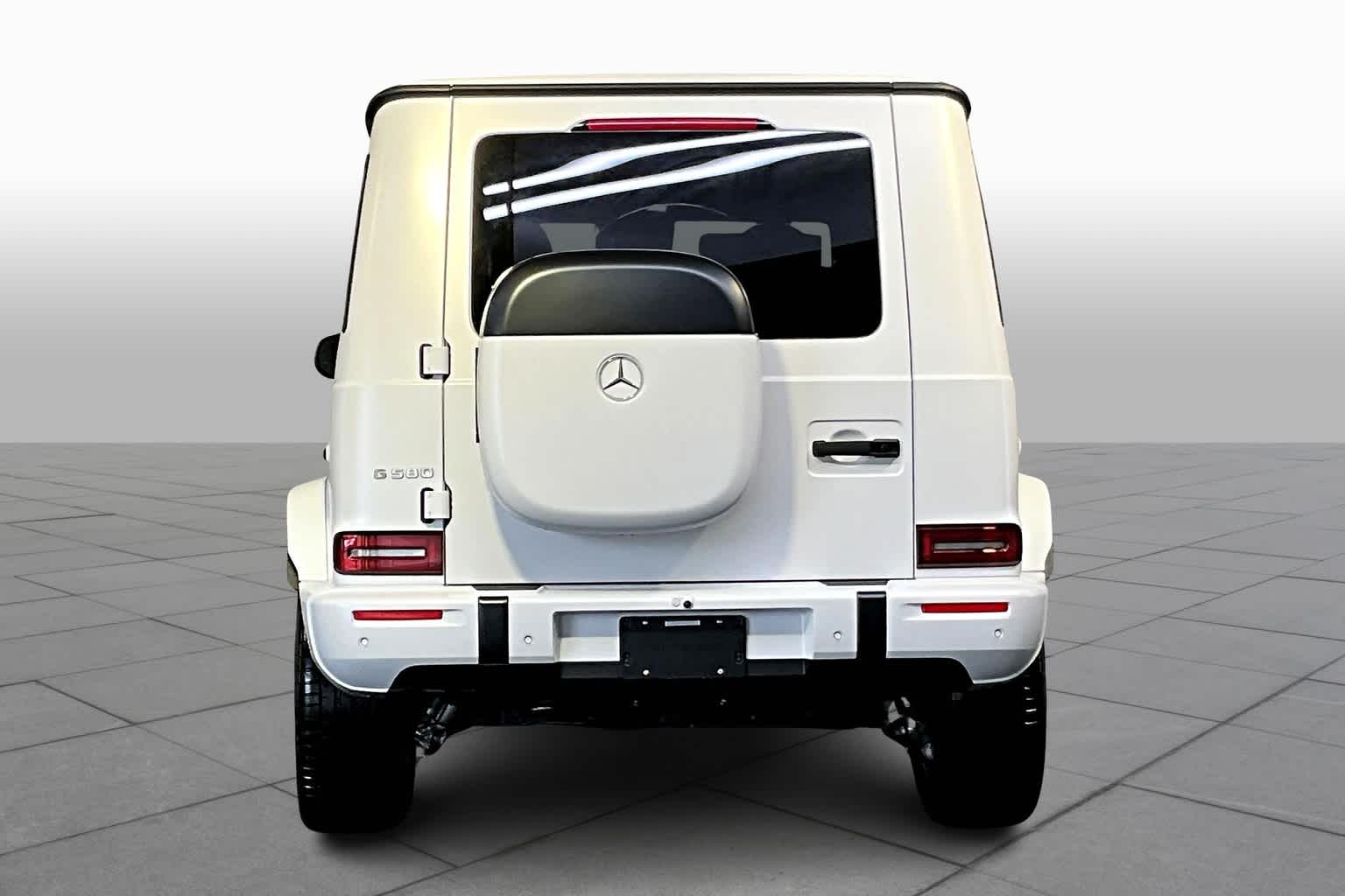 2025 Mercedes Benz G photo 4