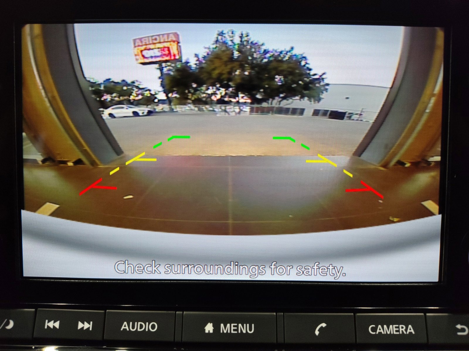 2025 Nissan Pathfinder SV photo 14