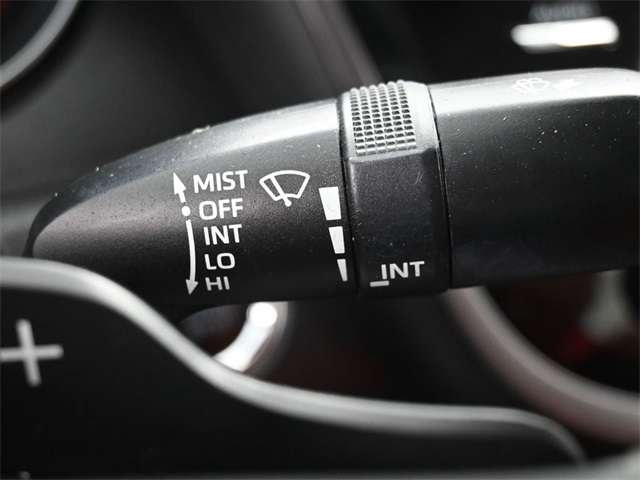 2020 Toyota Camry XSE photo 18