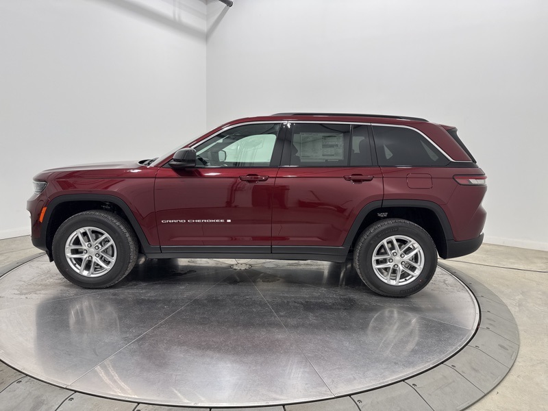 2025 Jeep Grand Cherokee Laredo X photo 4