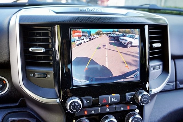 New 2026 Diamond Black Crystal Pearl-Coat Exterior Paint RAM Big Horn/Lone Star image 31